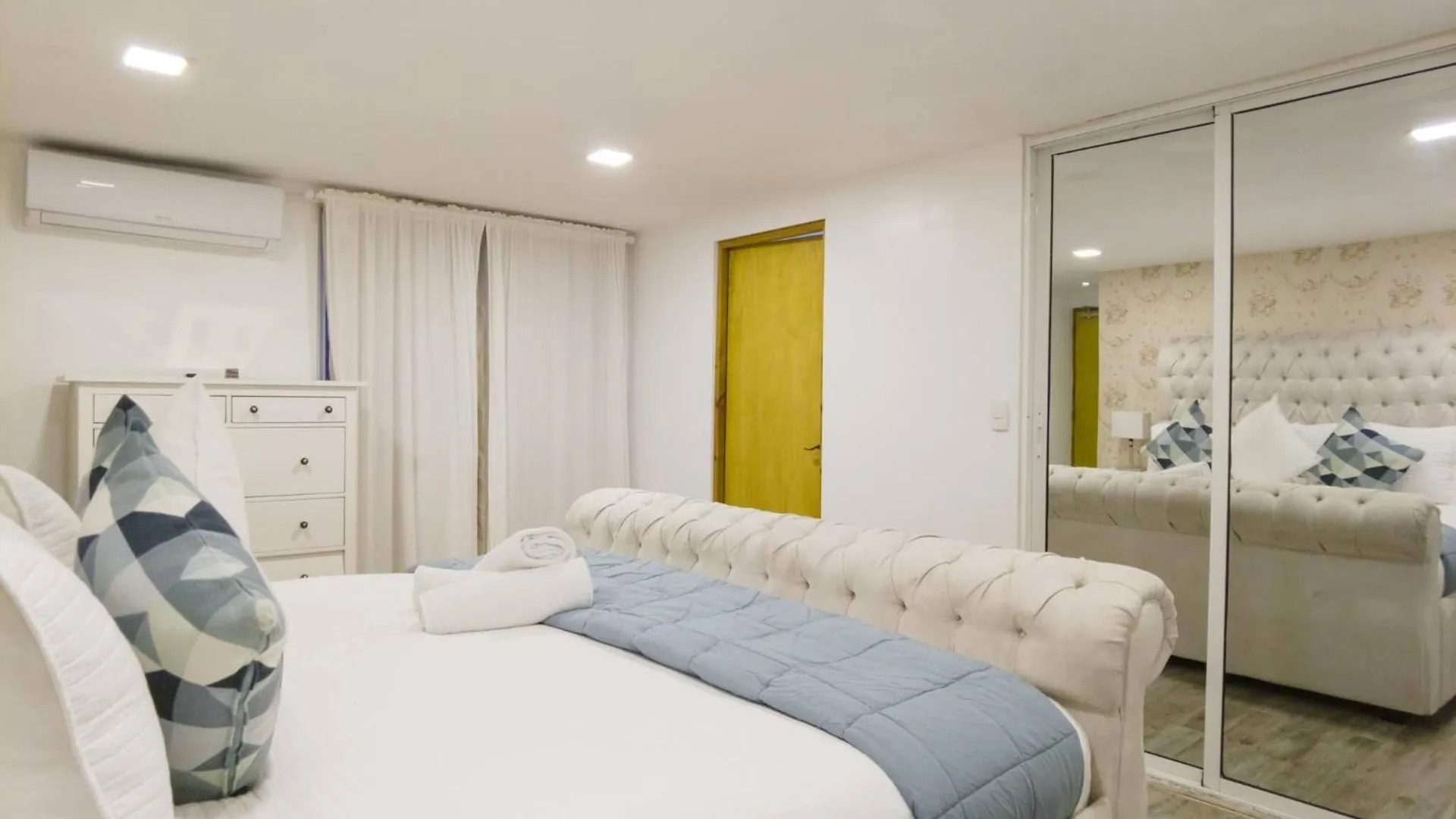 8Bdr Penthouse With Private Rooftop & Jacuzzi Los Prados Appartement