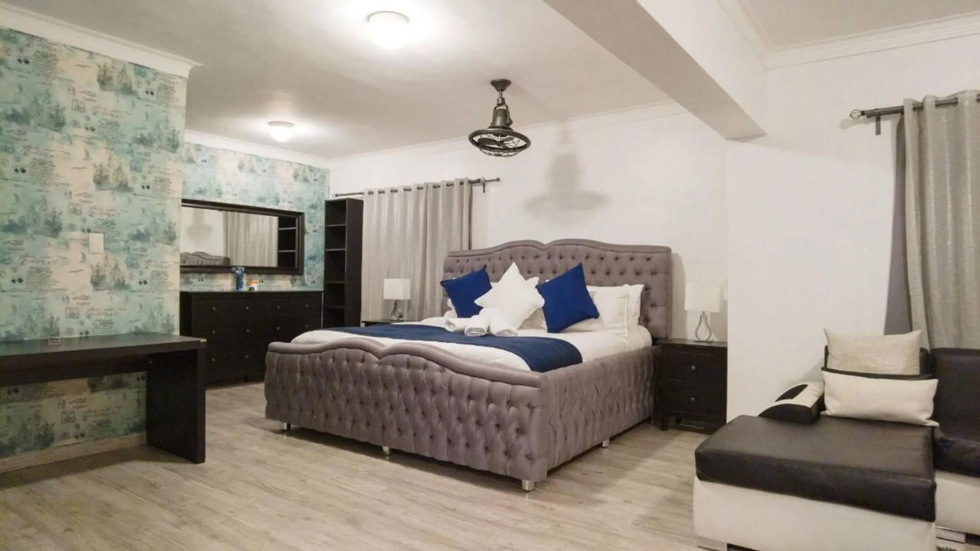8Bdr Penthouse With Private Rooftop & Jacuzzi Los Prados Appartement