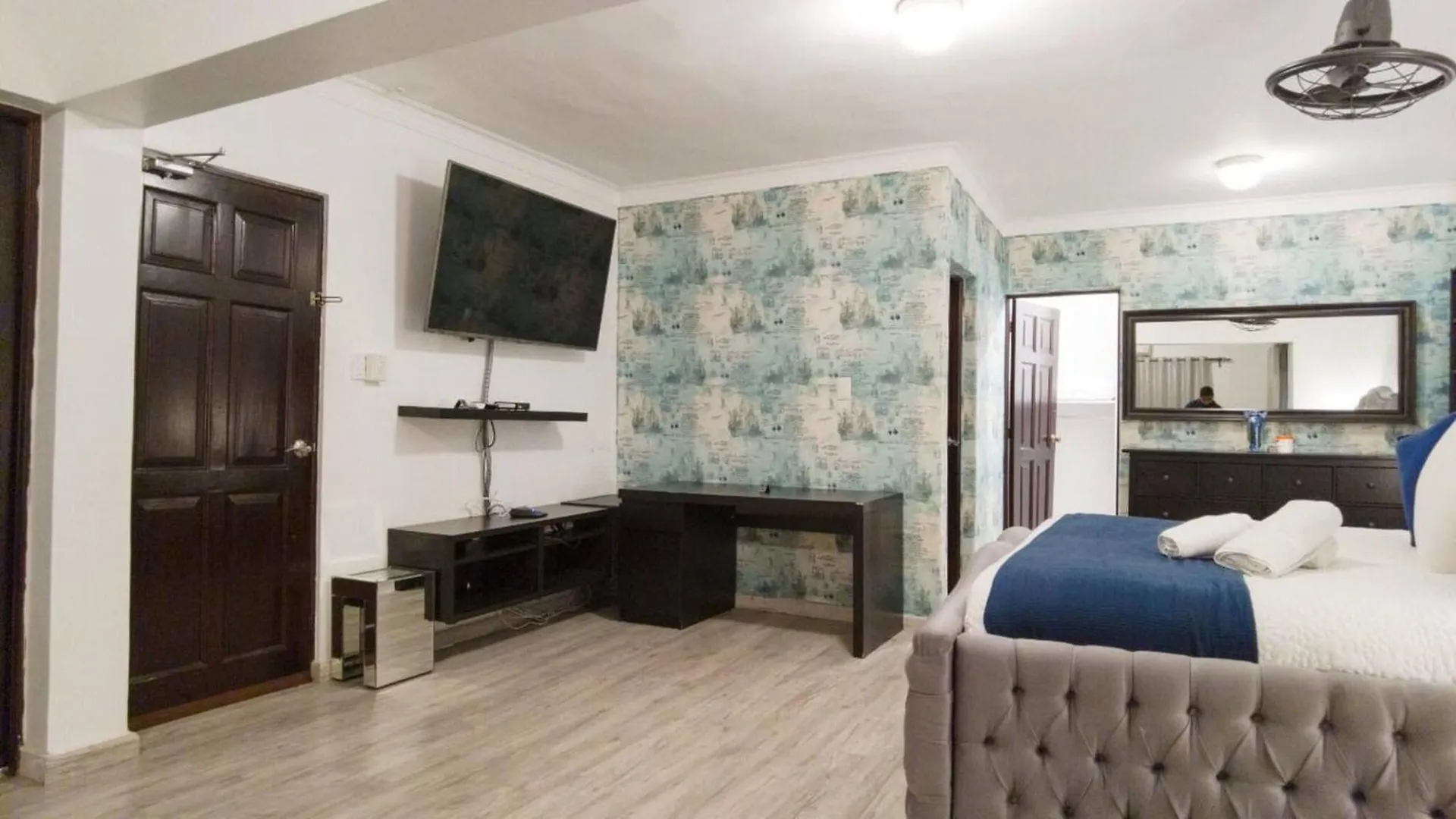 8Bdr Penthouse With Private Rooftop & Jacuzzi Los Prados 0*,