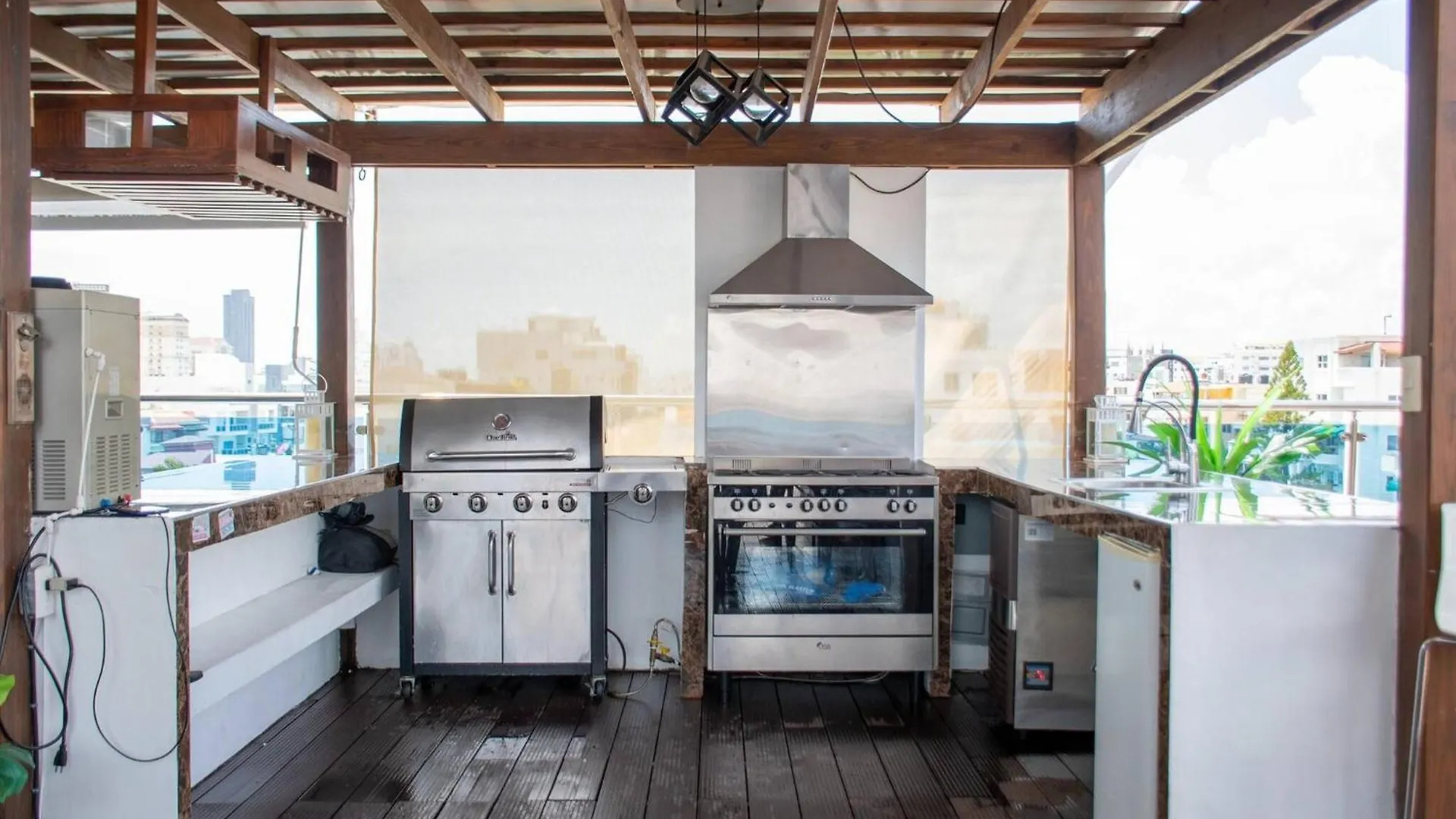 8Bdr Penthouse With Private Rooftop & Jacuzzi Los Prados Appartement